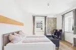 EG